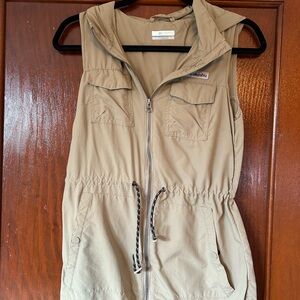 Columbia Women's Beige Hooded Vest